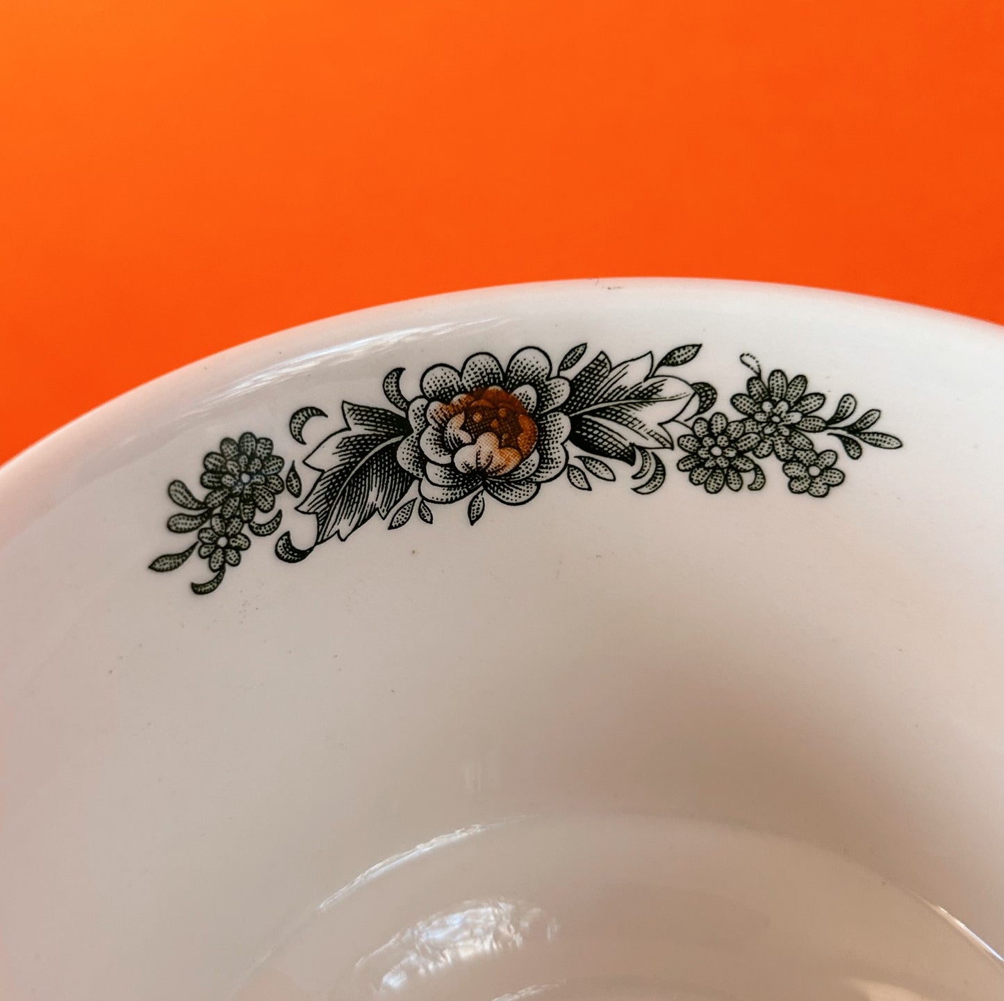 1960s Staffordshire Ridgway Canterbury bowl